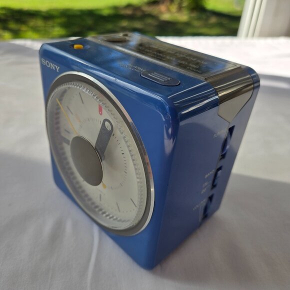 Vintage Blue Sony Cube ICF-A10W AM/FM Clock Radio Alarm - Picture 3 of 10